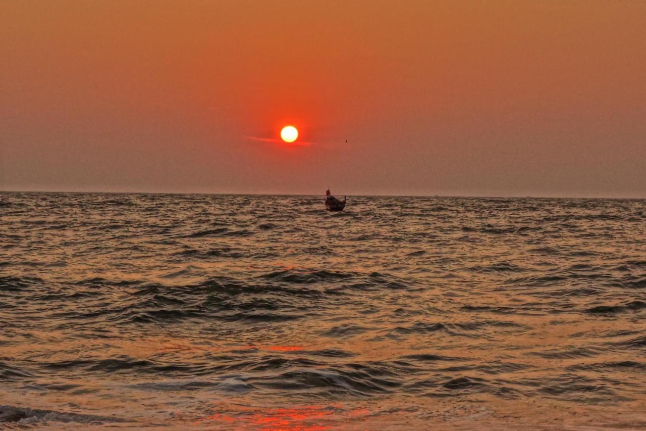 Beachaholic Homestay Alappuzha Экстерьер фото